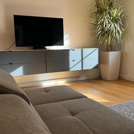 Reinkommen Und Sich Zuhause Fuehlen, 3 Zimmer, Traumhafter Balkon 아파트