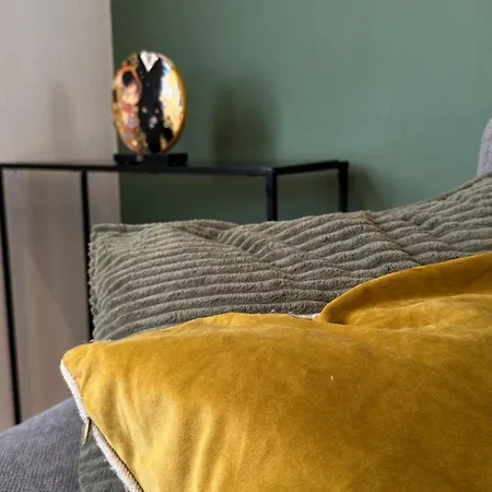 아파트 Reinkommen Und Sich Zuhause Fuehlen, 3 Zimmer, Traumhafter Balkon *
