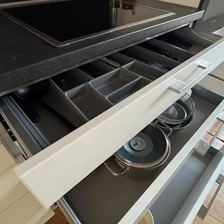 Reinkommen Und Sich Zuhause Fuehlen, 3 Zimmer, Traumhafter Balkon *